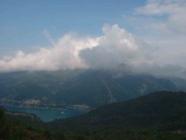 de beaux nuages au dessus de La Baume