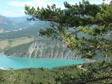 Le vert jade des eaux de Castillon