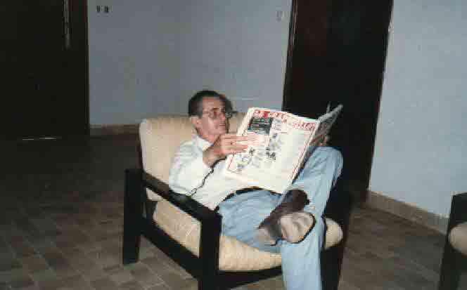 Henri Guizard en pleine activit !
 Fougamou avant une escapade...